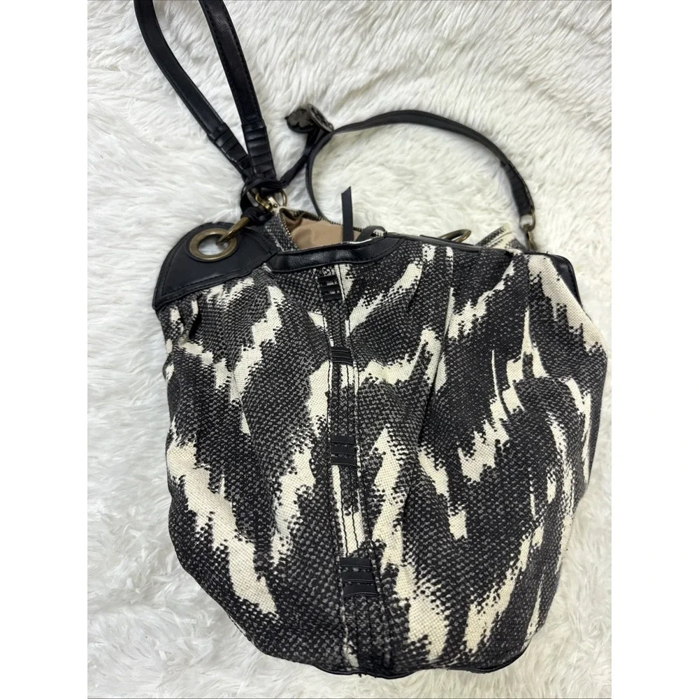 Lucky Brand Bali Hai Black White Canvas Hobo Shoulder Bag Boho Ikat Zip